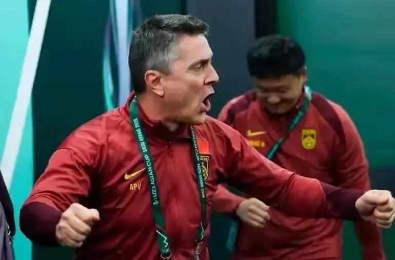 关于丰富战术变化，球队实现出人意料胜利的信息